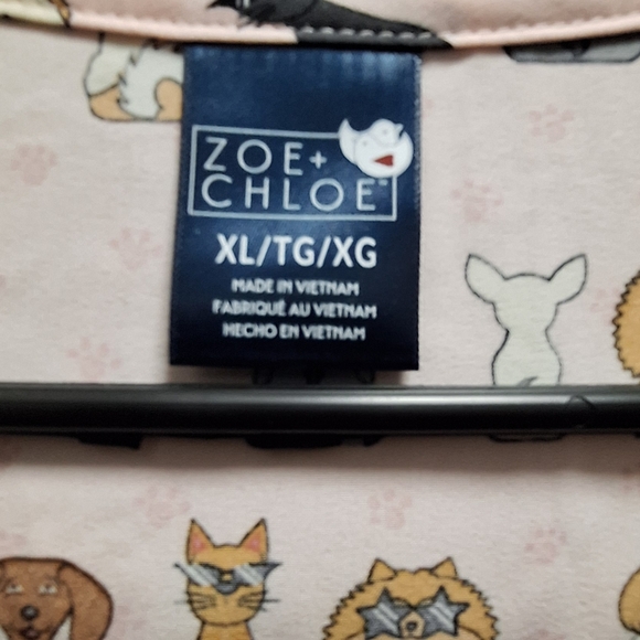 Dog and cat scrubs - Picture 2 of 3